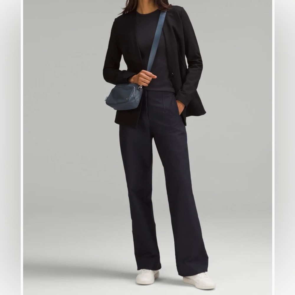 NWT LULULEMON utilitech relaxed fit mid rise trouser